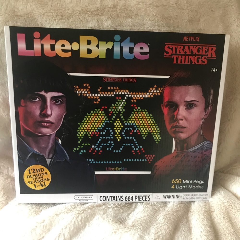 Stranger Things Lite-Brite - Picture 13 of 14